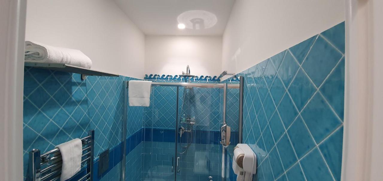 לינה וארוחת בוקר נאפולי Dimora Costantino מראה חיצוני תמונה